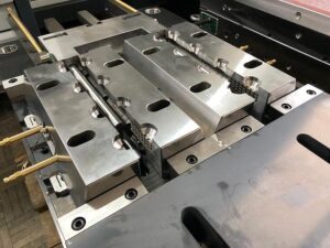 RAY DẪN HƯỚNG CON TRƯỢT KHUÔN ÉP – SLIDE GUIDE RAIL